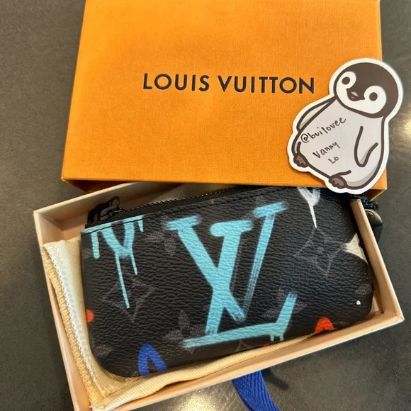 ❌SOLD❌💙❤️Louis Vuitton Monogram Eclipse LV Graffiti Key Pouch Multicolor🖤❤️ - Picture 1 of 9